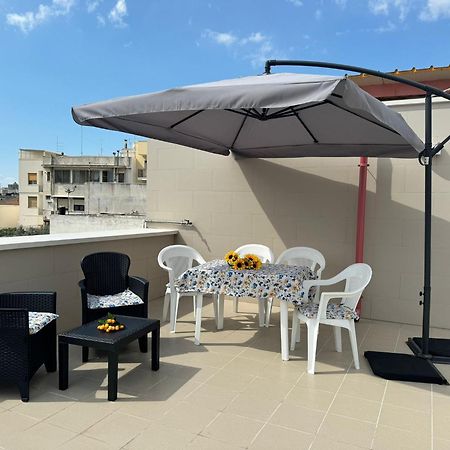 Casa Vacanze La Perla Rara Taranto Exterior photo