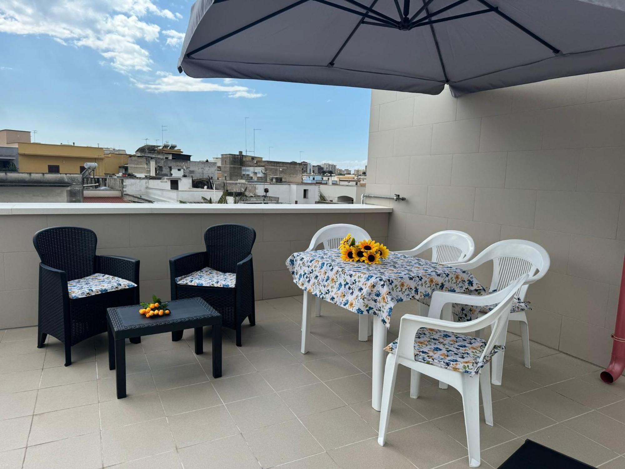 Casa Vacanze La Perla Rara Taranto Exterior photo